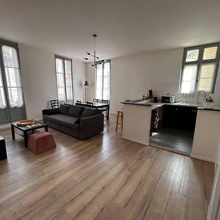 Apartment T3 Lumineux - Vieux - Proche Commerces